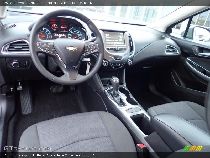 Pepperdust Metallic / Jet Black 2018 Chevrolet Cruze LT