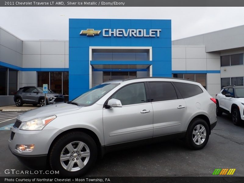 Silver Ice Metallic / Ebony/Ebony 2011 Chevrolet Traverse LT AWD