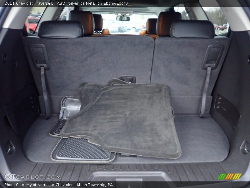 Silver Ice Metallic / Ebony/Ebony 2011 Chevrolet Traverse LT AWD