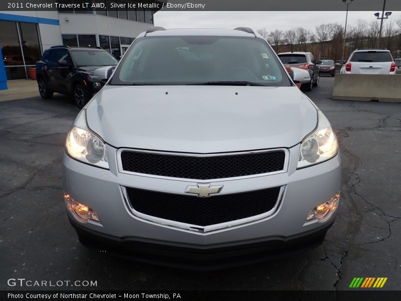 Silver Ice Metallic / Ebony/Ebony 2011 Chevrolet Traverse LT AWD