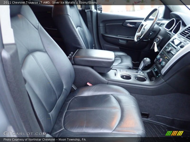 Silver Ice Metallic / Ebony/Ebony 2011 Chevrolet Traverse LT AWD