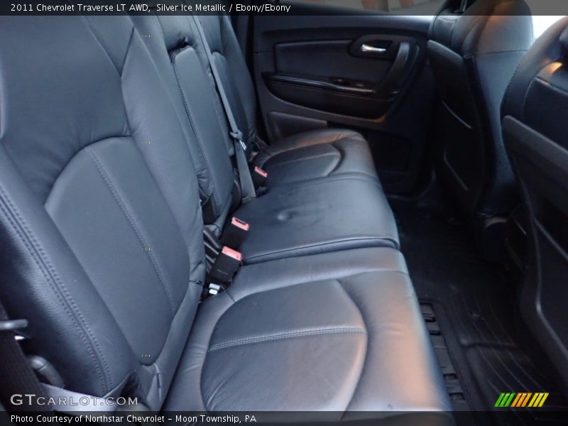 Silver Ice Metallic / Ebony/Ebony 2011 Chevrolet Traverse LT AWD