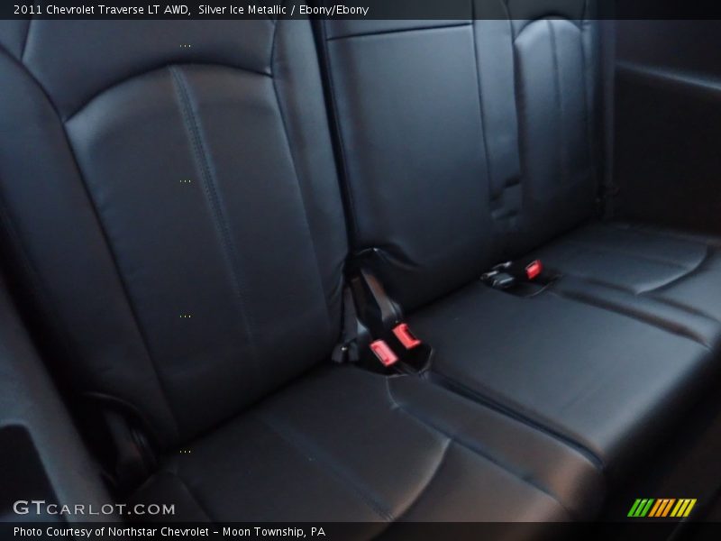Silver Ice Metallic / Ebony/Ebony 2011 Chevrolet Traverse LT AWD