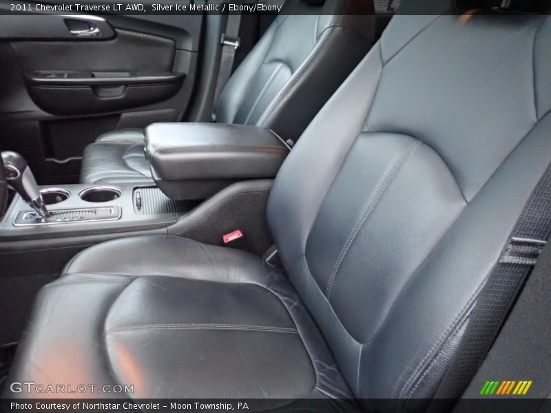Silver Ice Metallic / Ebony/Ebony 2011 Chevrolet Traverse LT AWD
