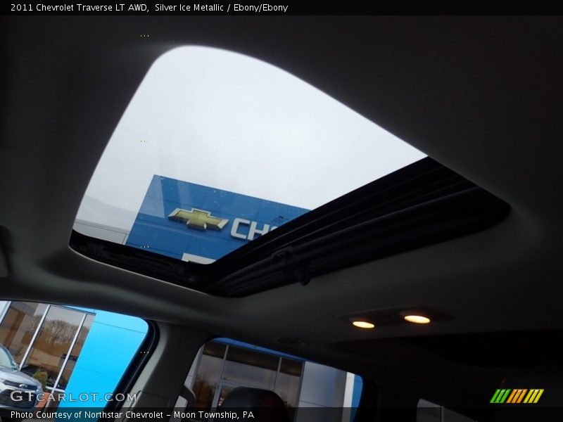 Silver Ice Metallic / Ebony/Ebony 2011 Chevrolet Traverse LT AWD