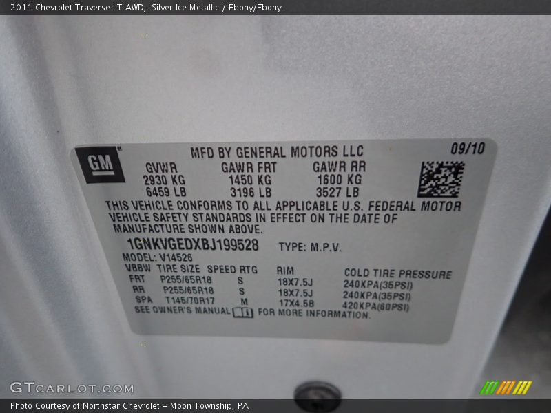 Silver Ice Metallic / Ebony/Ebony 2011 Chevrolet Traverse LT AWD