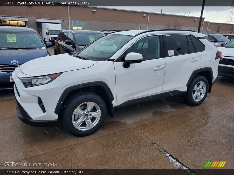 Super White / Black 2021 Toyota RAV4 XLE AWD