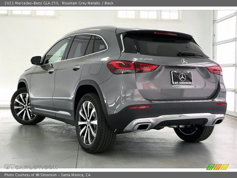 Mountain Grey Metallic / Black 2021 Mercedes-Benz GLA 250