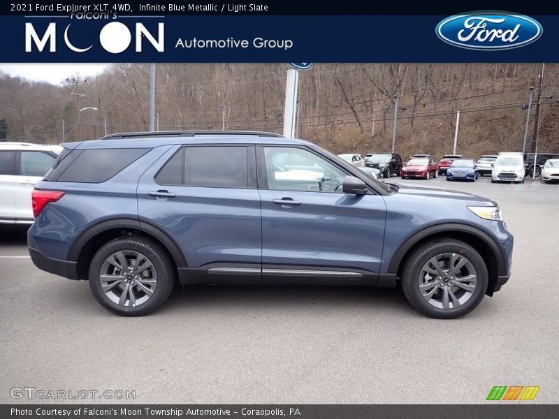 Infinite Blue Metallic / Light Slate 2021 Ford Explorer XLT 4WD
