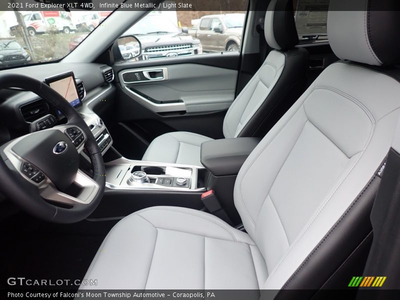 Infinite Blue Metallic / Light Slate 2021 Ford Explorer XLT 4WD