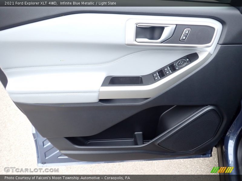 Infinite Blue Metallic / Light Slate 2021 Ford Explorer XLT 4WD