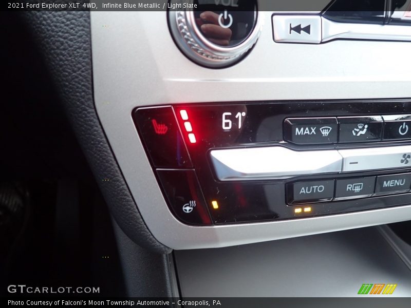 Infinite Blue Metallic / Light Slate 2021 Ford Explorer XLT 4WD