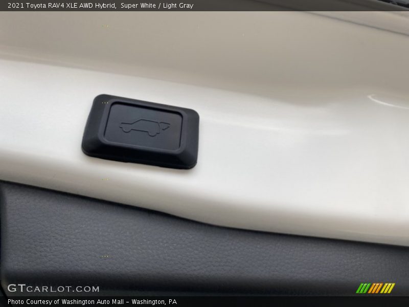 Super White / Light Gray 2021 Toyota RAV4 XLE AWD Hybrid