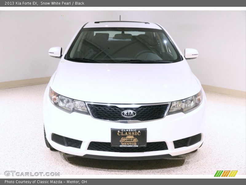 Snow White Pearl / Black 2013 Kia Forte EX