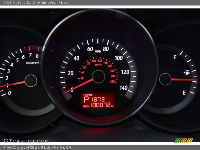 Snow White Pearl / Black 2013 Kia Forte EX