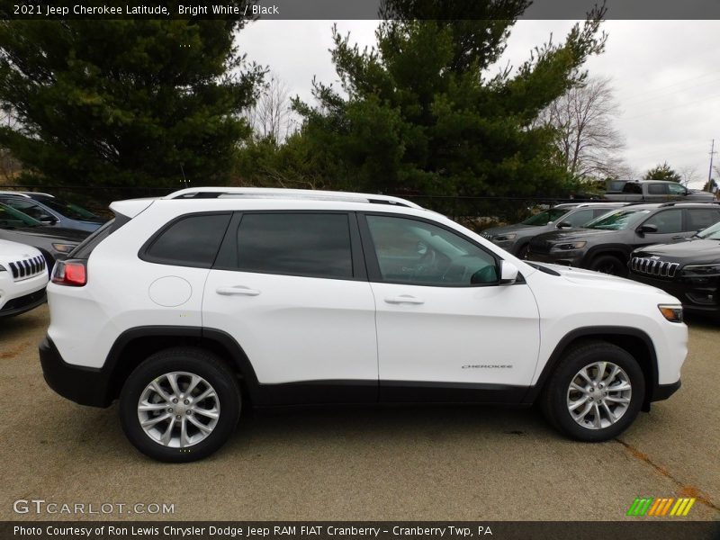 Bright White / Black 2021 Jeep Cherokee Latitude