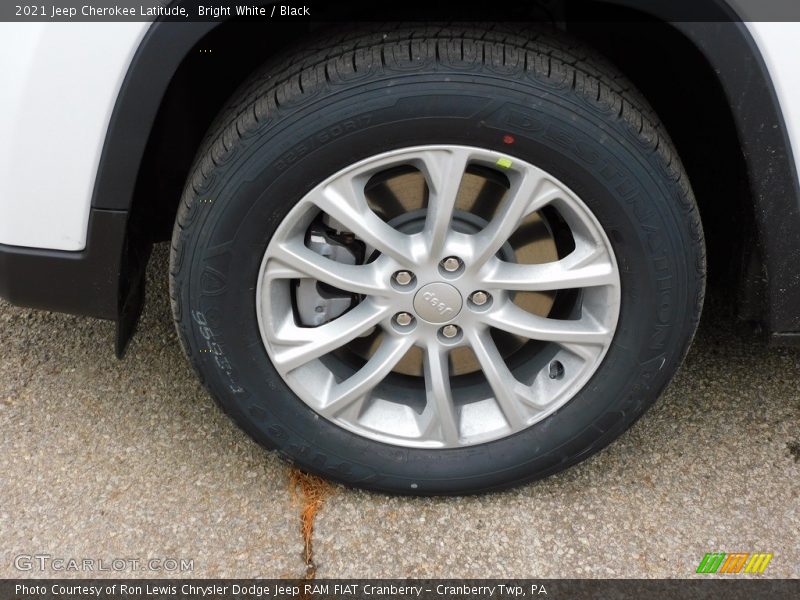 Bright White / Black 2021 Jeep Cherokee Latitude
