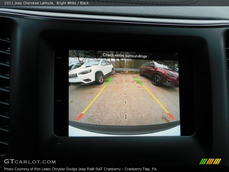 Bright White / Black 2021 Jeep Cherokee Latitude