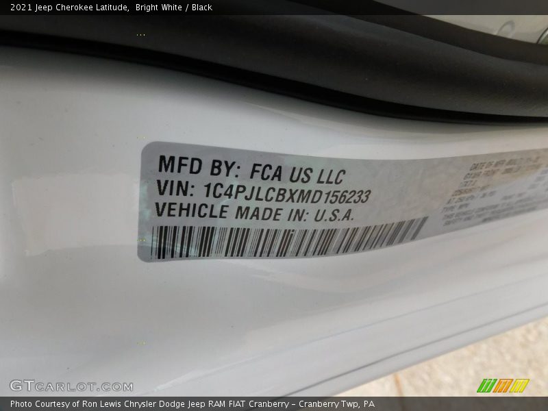 Bright White / Black 2021 Jeep Cherokee Latitude