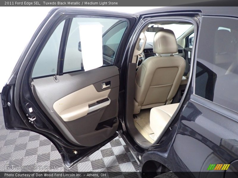 Tuxedo Black Metallic / Medium Light Stone 2011 Ford Edge SEL