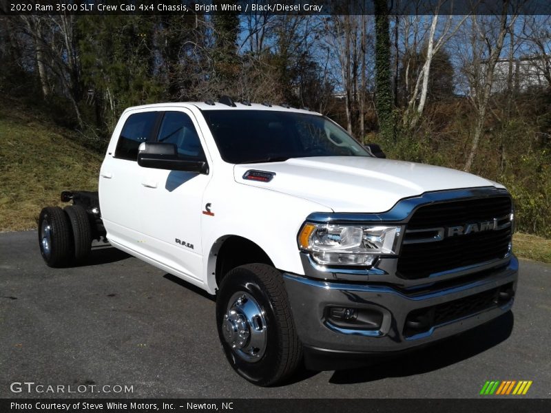 Bright White / Black/Diesel Gray 2020 Ram 3500 SLT Crew Cab 4x4 Chassis