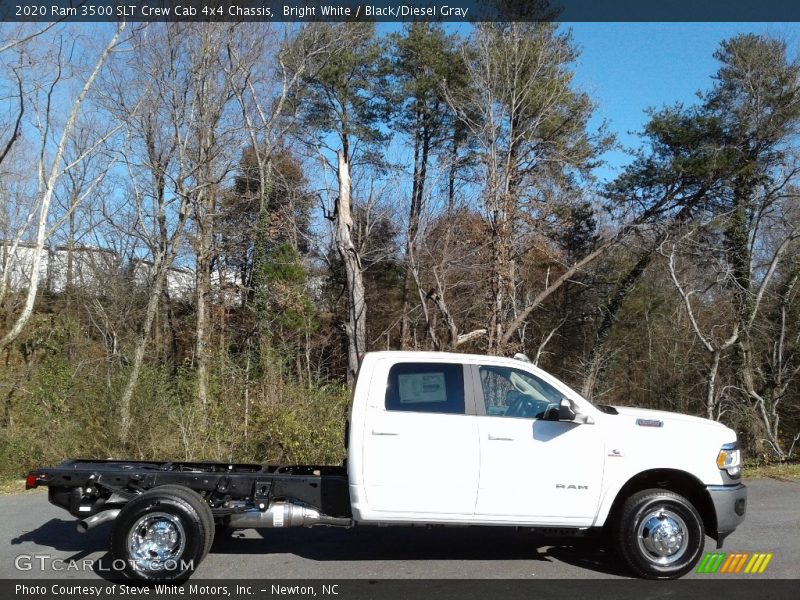 Bright White / Black/Diesel Gray 2020 Ram 3500 SLT Crew Cab 4x4 Chassis