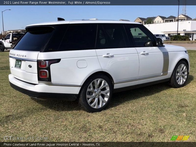 Fuji White / Almond/Espresso 2021 Land Rover Range Rover Westminster