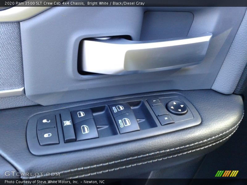 Bright White / Black/Diesel Gray 2020 Ram 3500 SLT Crew Cab 4x4 Chassis
