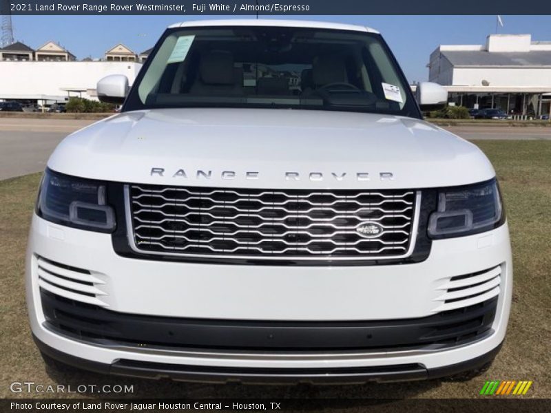 Fuji White / Almond/Espresso 2021 Land Rover Range Rover Westminster