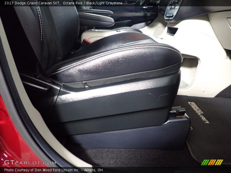 Octane Red / Black/Light Graystone 2017 Dodge Grand Caravan SXT