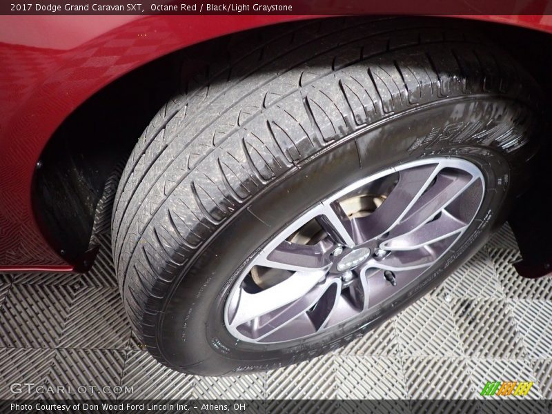 Octane Red / Black/Light Graystone 2017 Dodge Grand Caravan SXT