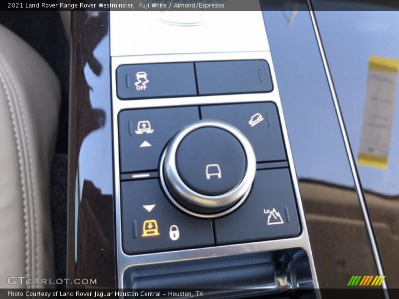 Fuji White / Almond/Espresso 2021 Land Rover Range Rover Westminster