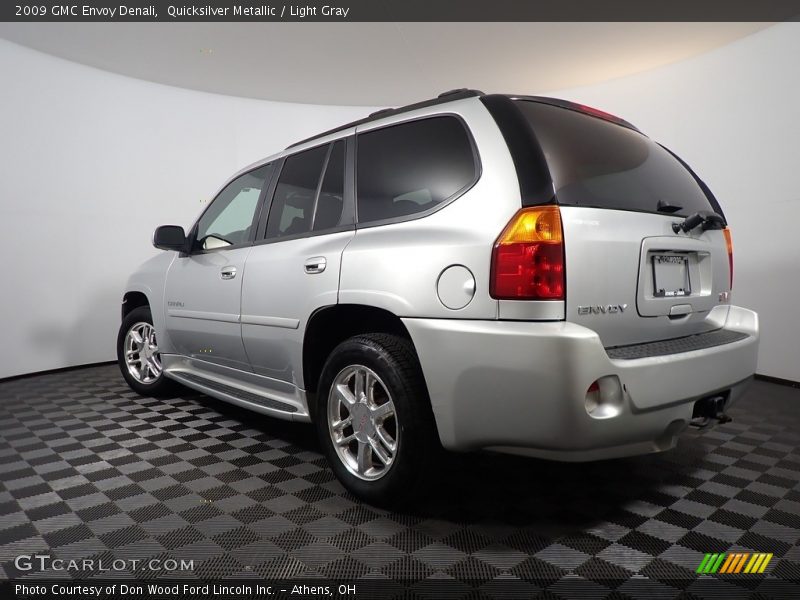 Quicksilver Metallic / Light Gray 2009 GMC Envoy Denali