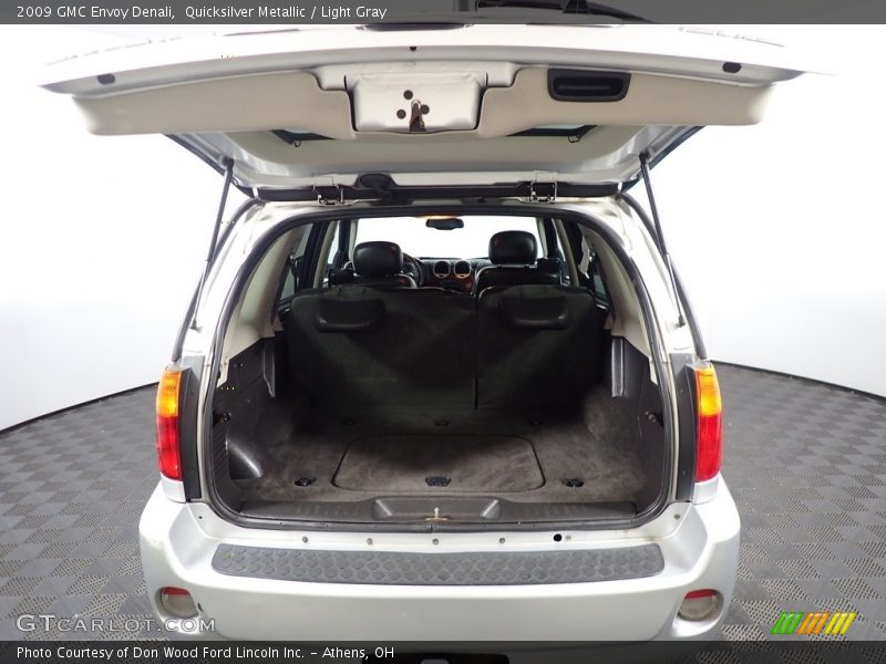 Quicksilver Metallic / Light Gray 2009 GMC Envoy Denali