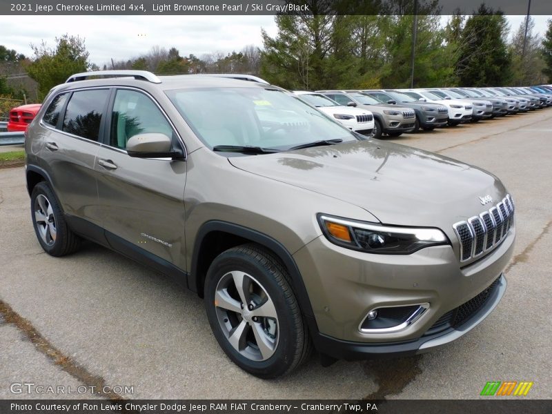 Front 3/4 View of 2021 Cherokee Limited 4x4