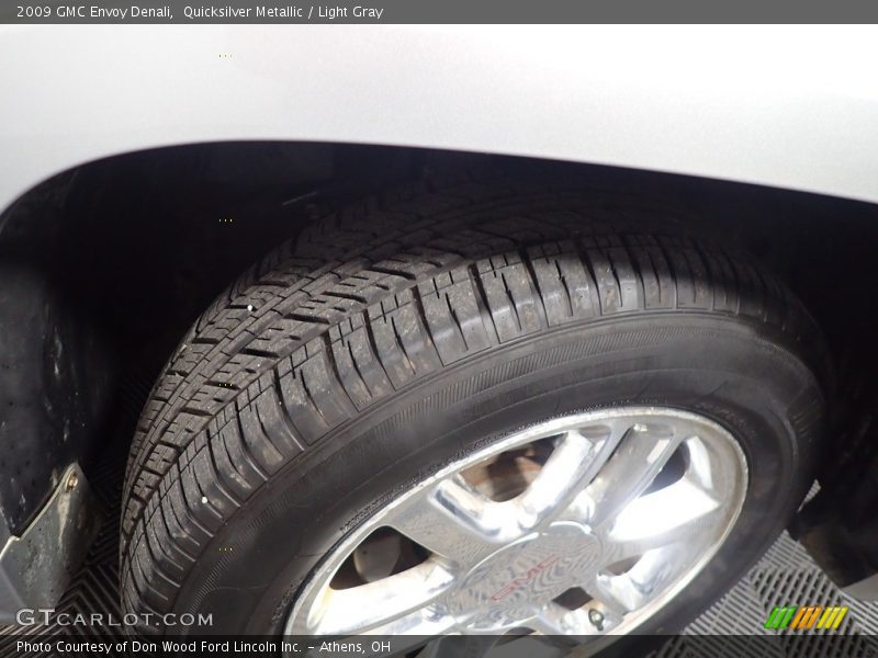 Quicksilver Metallic / Light Gray 2009 GMC Envoy Denali