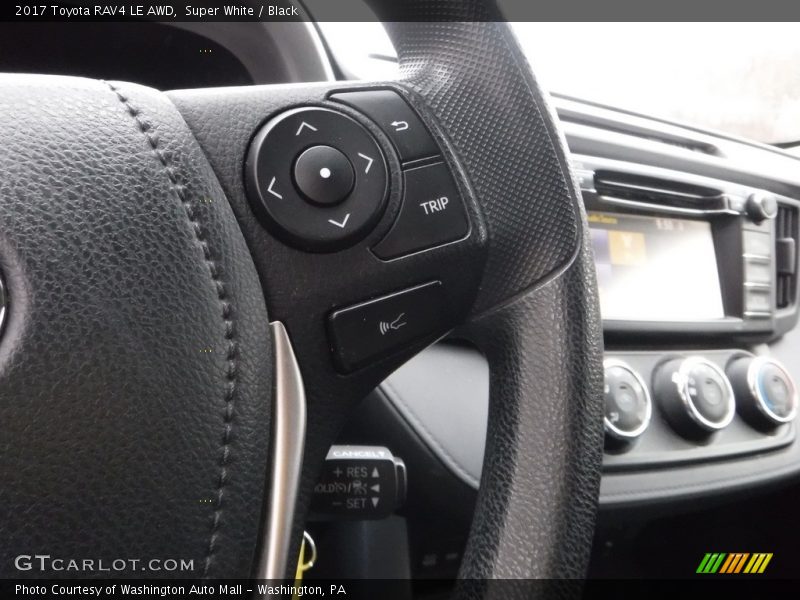Super White / Black 2017 Toyota RAV4 LE AWD