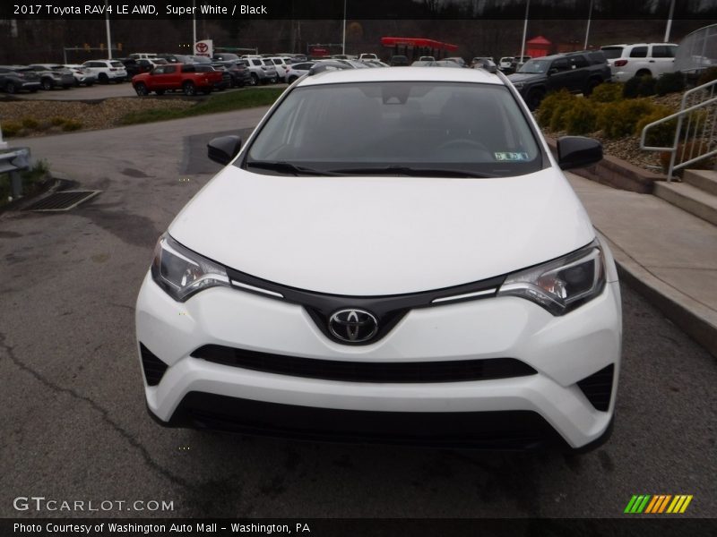 Super White / Black 2017 Toyota RAV4 LE AWD