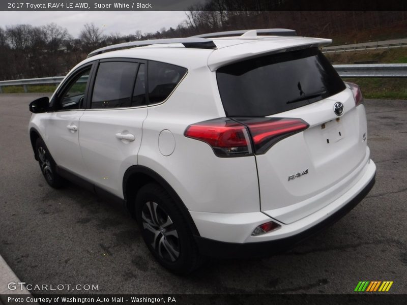 Super White / Black 2017 Toyota RAV4 LE AWD