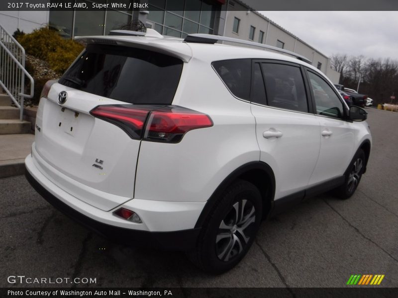 Super White / Black 2017 Toyota RAV4 LE AWD