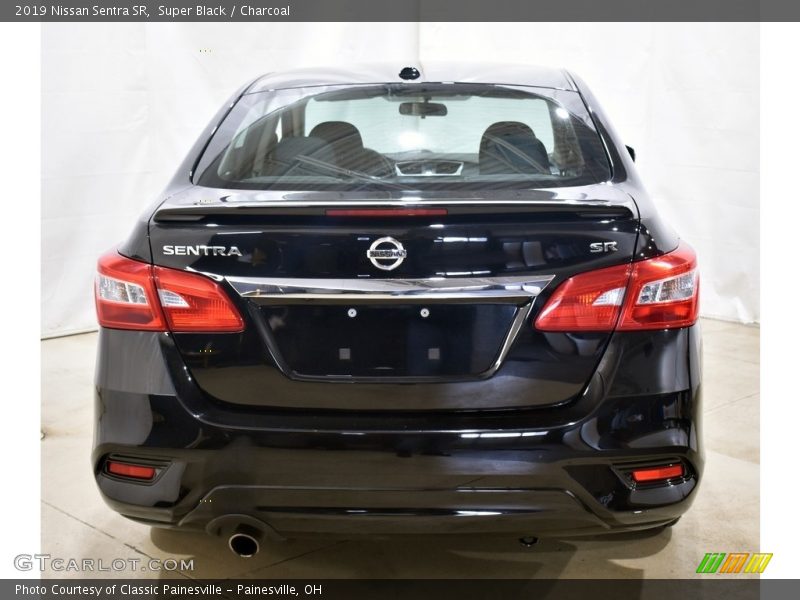 Super Black / Charcoal 2019 Nissan Sentra SR
