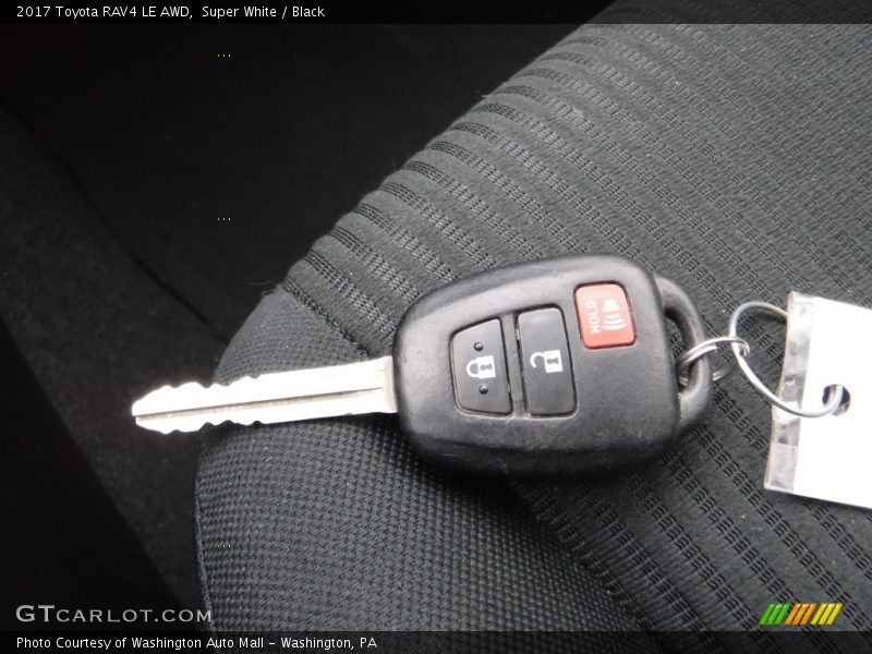 Super White / Black 2017 Toyota RAV4 LE AWD