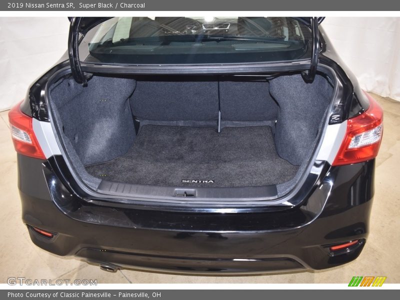Super Black / Charcoal 2019 Nissan Sentra SR