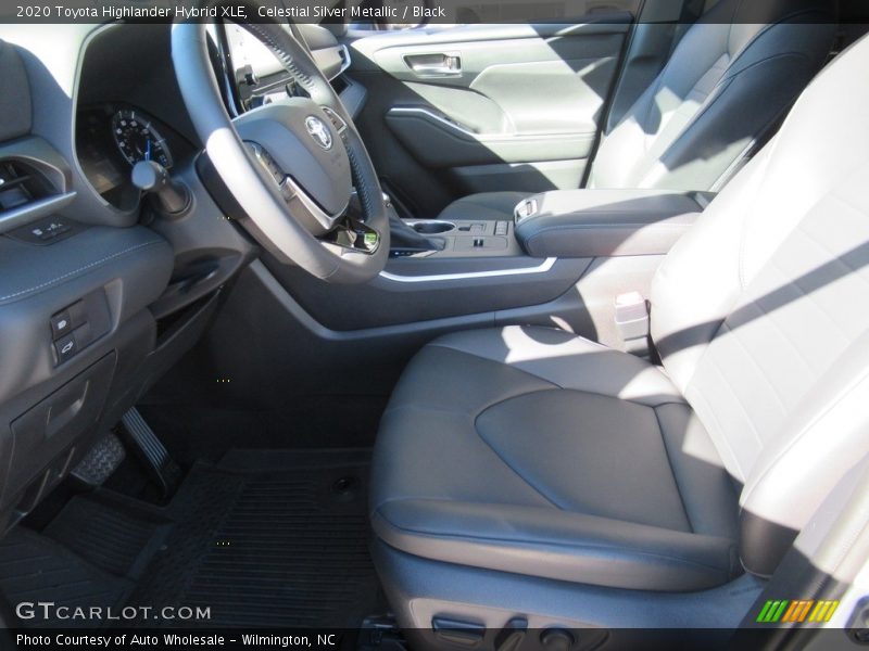 Celestial Silver Metallic / Black 2020 Toyota Highlander Hybrid XLE