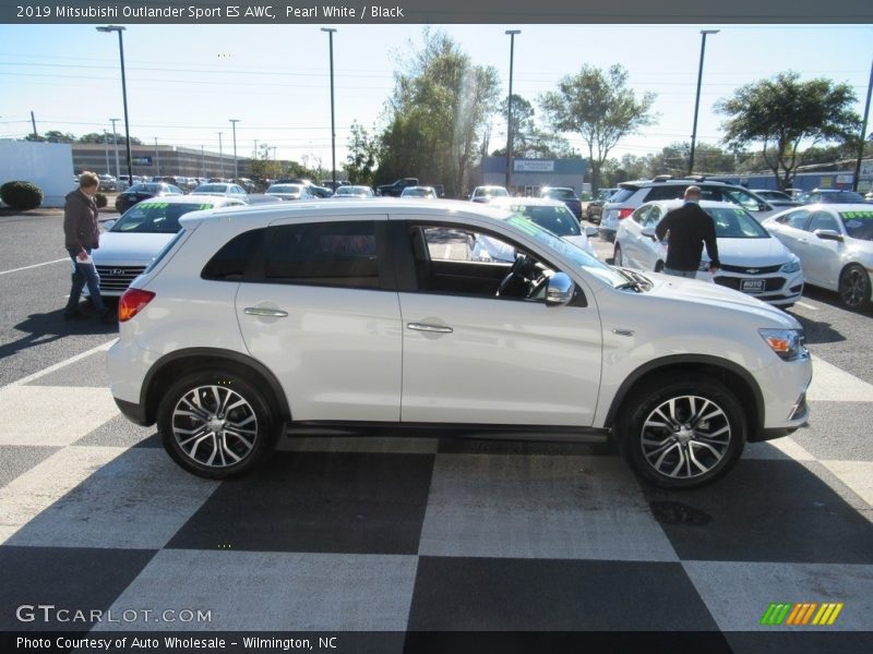 Pearl White / Black 2019 Mitsubishi Outlander Sport ES AWC