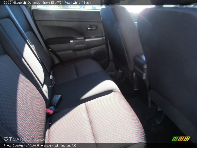Pearl White / Black 2019 Mitsubishi Outlander Sport ES AWC