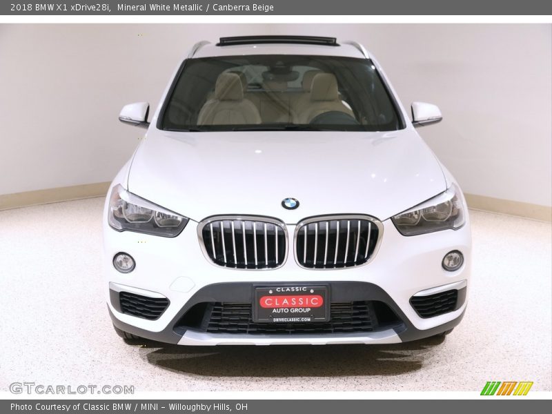 Mineral White Metallic / Canberra Beige 2018 BMW X1 xDrive28i