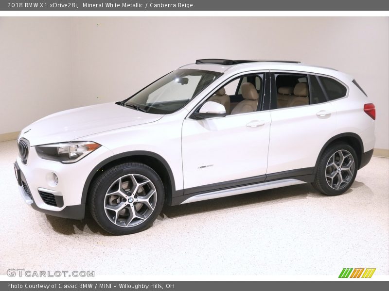 Mineral White Metallic / Canberra Beige 2018 BMW X1 xDrive28i