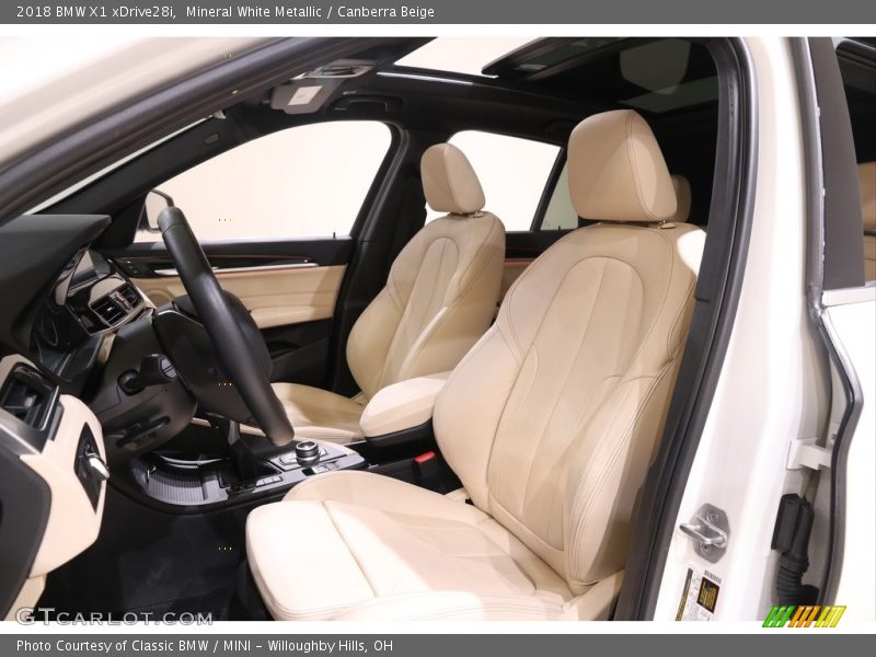 Mineral White Metallic / Canberra Beige 2018 BMW X1 xDrive28i