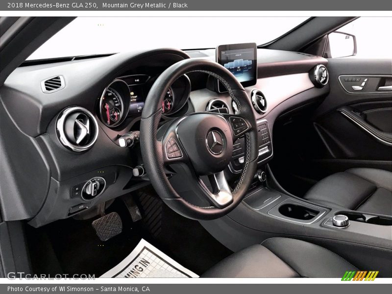 Mountain Grey Metallic / Black 2018 Mercedes-Benz GLA 250